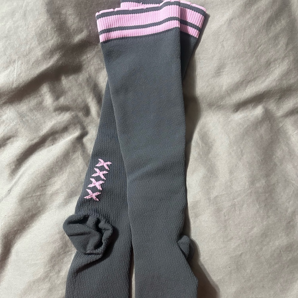 EUC Lily Trotters compression socks